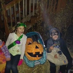 Meet your Posher, Holly